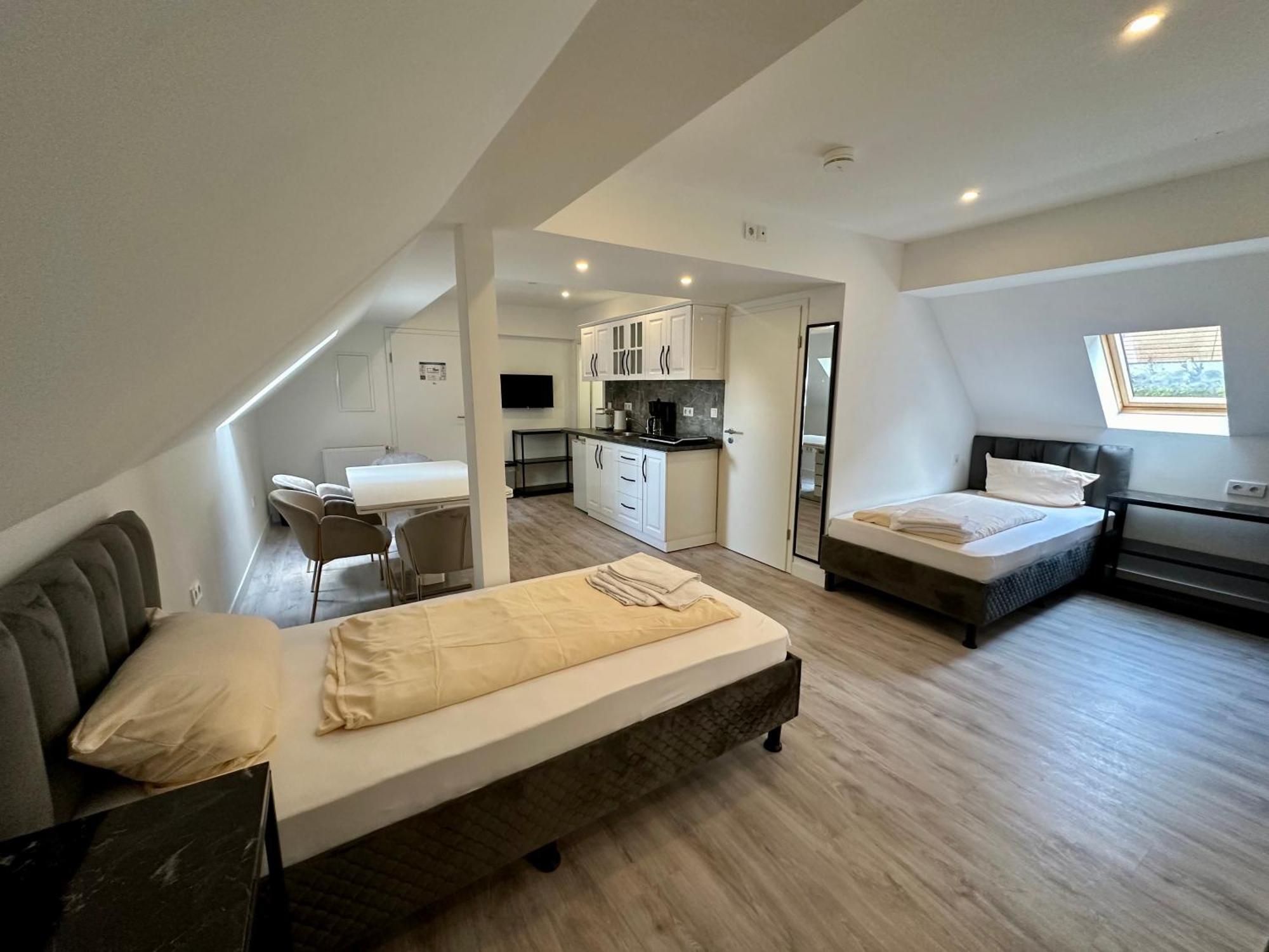 Durmaz Hotel Hannover Bagian luar foto